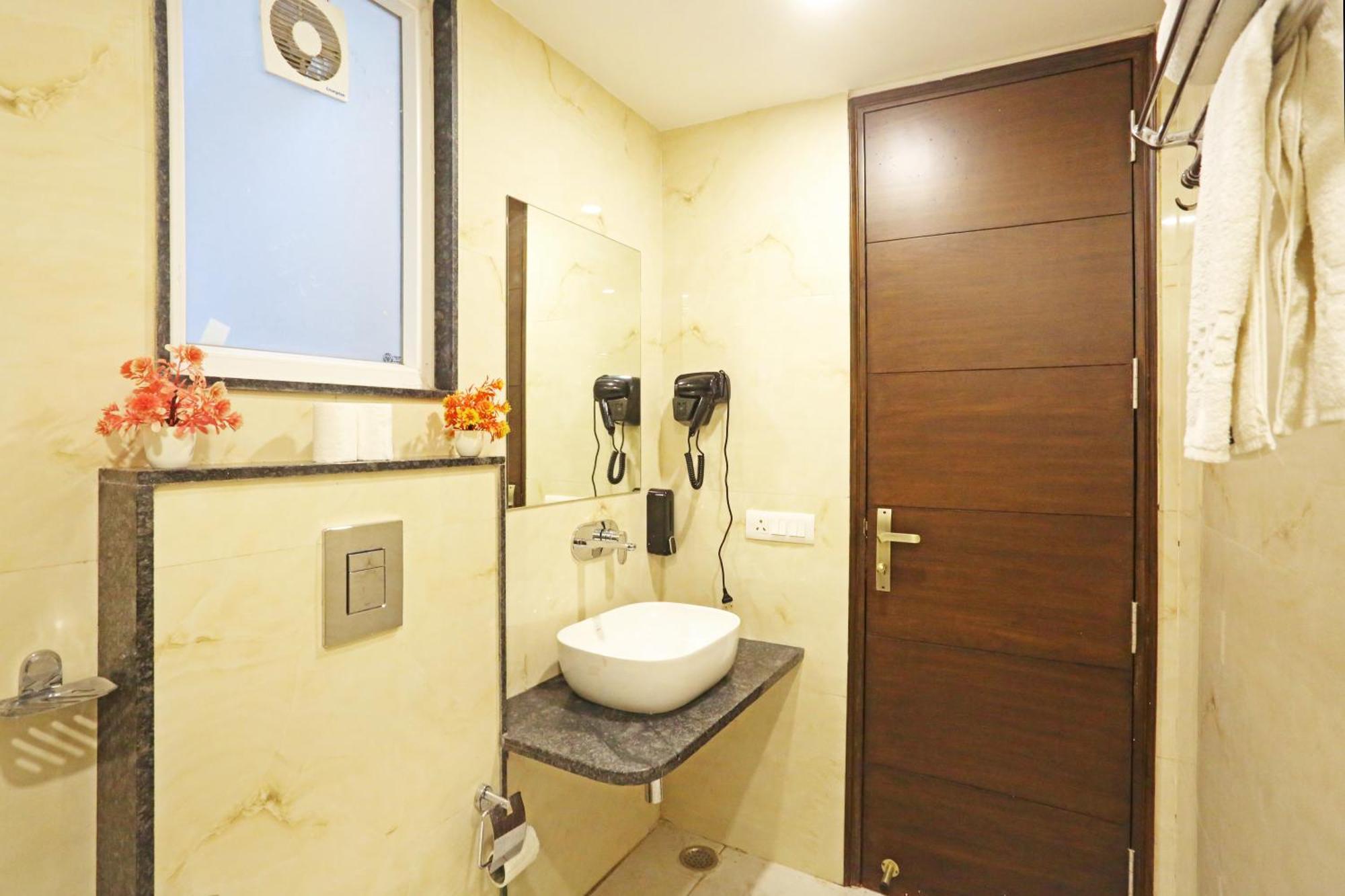 Frankstay By Hotel Mayfair Newly Built - Yeni Delhi Dış mekan fotoğraf